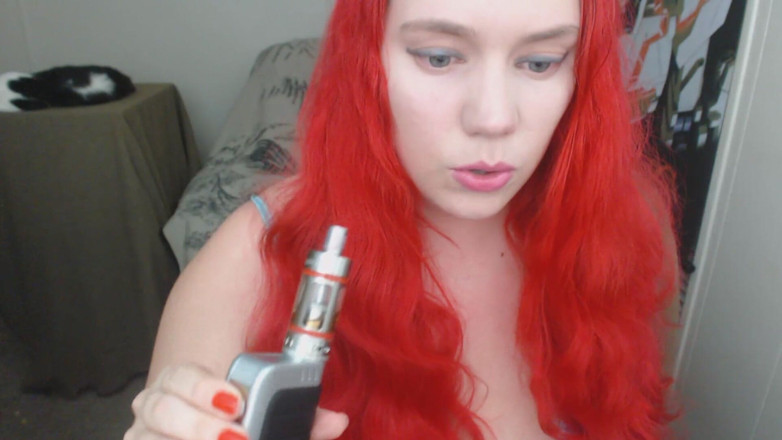 Scarlet Vixen: Fetiș cu tuse - Vape Tuse