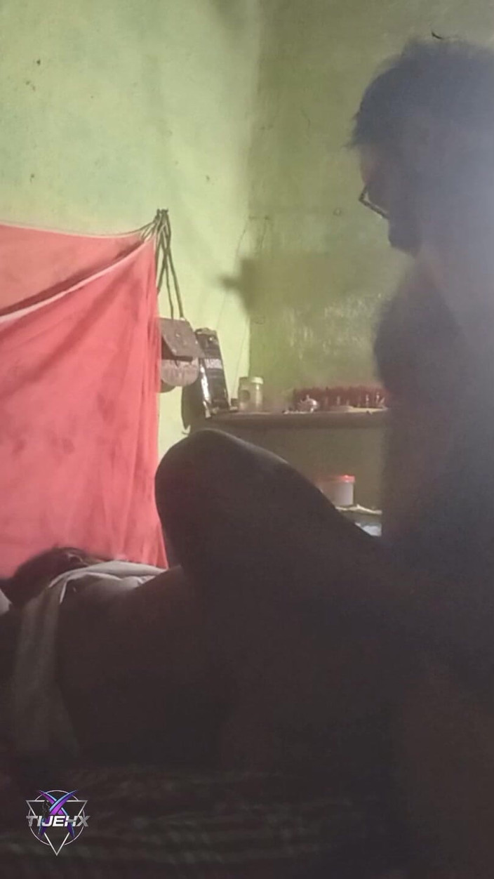 TijehX: Pembantu rumah India sebenar terangsang dan dikongkek