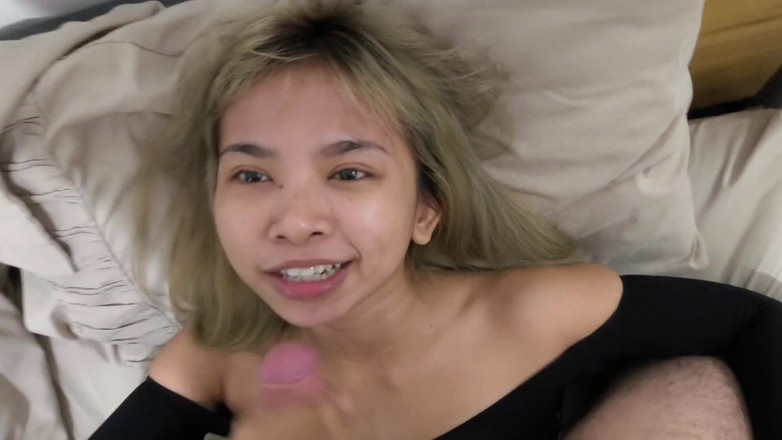 VygoNicolasTravelFR: Ich biete meiner indonesischen ehefrau neue dessous an