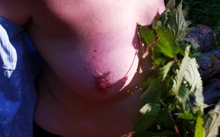 Bouncy Tits Action: Tits and Nettles, Extreme