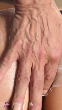 Pussy Massage with Cream for Soraya.