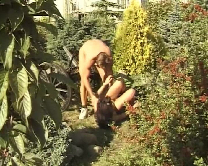 Vintage Movies XXX Best of: Tre kåta kukar vill ha orakade fittor i Polen.