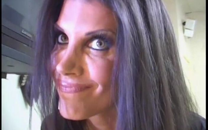 Porncentro: Missa inte din chans att titta på klippta scener från...