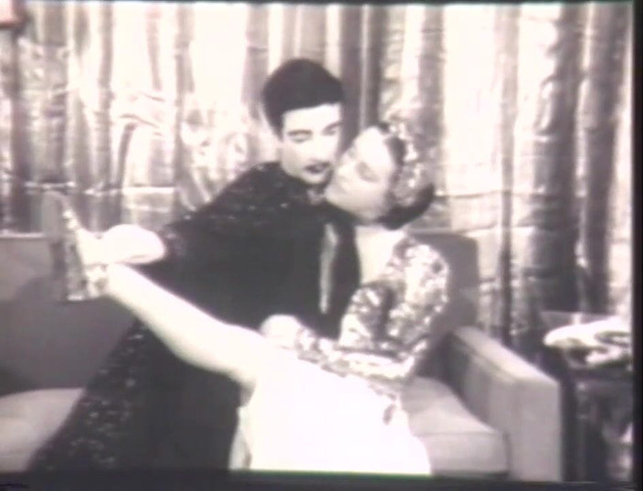 Vintage megastore: Natoma dan MR. Frederick