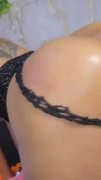 He Puts the Dildo in Her While Eating Her Pussy