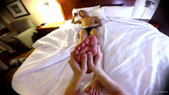 Holo twinks: Memuaskan nafsu kontolnya yang kedut