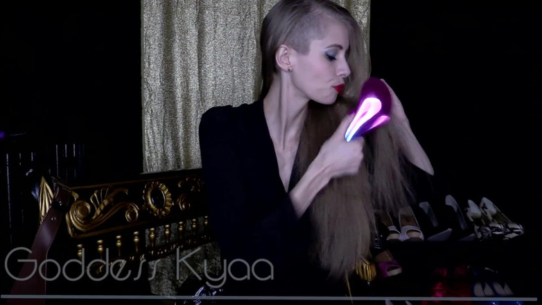 Kyaa Chimera: Trêu chọc đánh răng bằng tóc