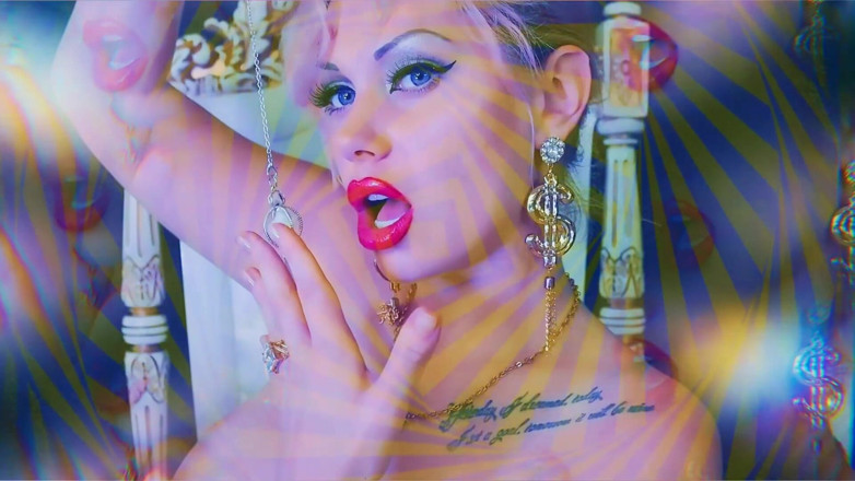 Goddess Misha Goldy: Avertizare!!! Include halucinațiile erotice!! Îți voi fute complet creierul