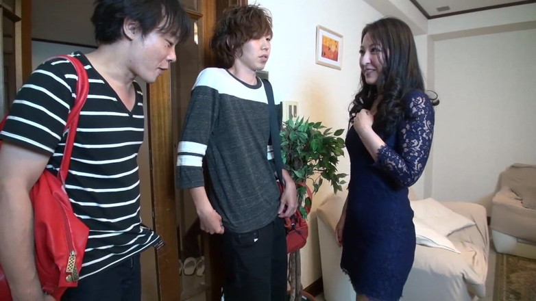 Raptor Inc: Mẹ kế của tôi, người yêu, ngay cả chị kế...