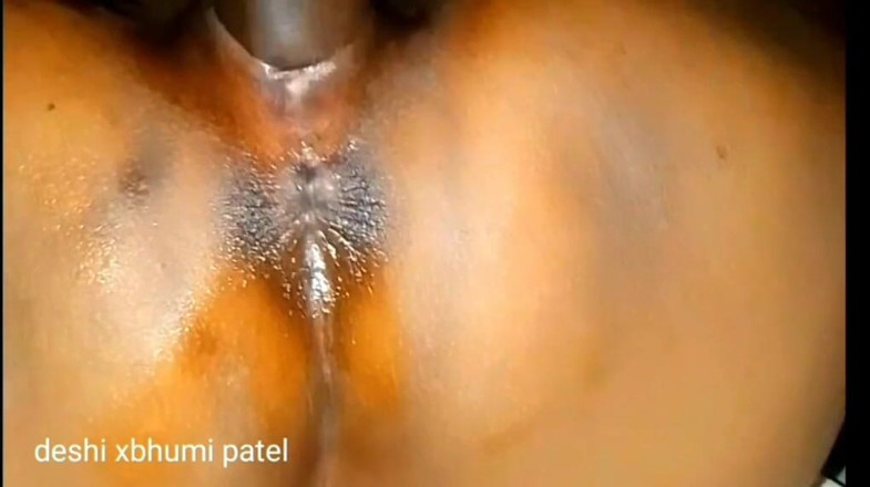 Deshi xbhumi patel: Video seks frist bhabhi desi