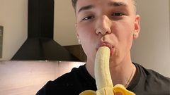 East Boys studio: Exkluzivní - Justin Skye