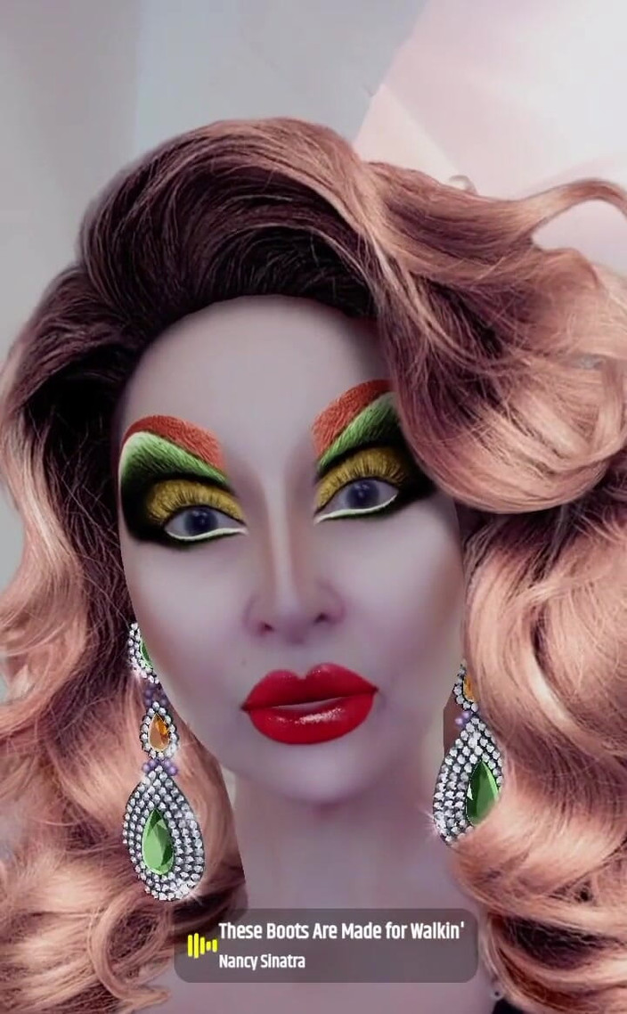 Dominatrix Redsonyja: 所有的游戏开始，只要填满固定的罐子，我，你的女神，愿意用所有特殊游戏喂养你，只是看到那个