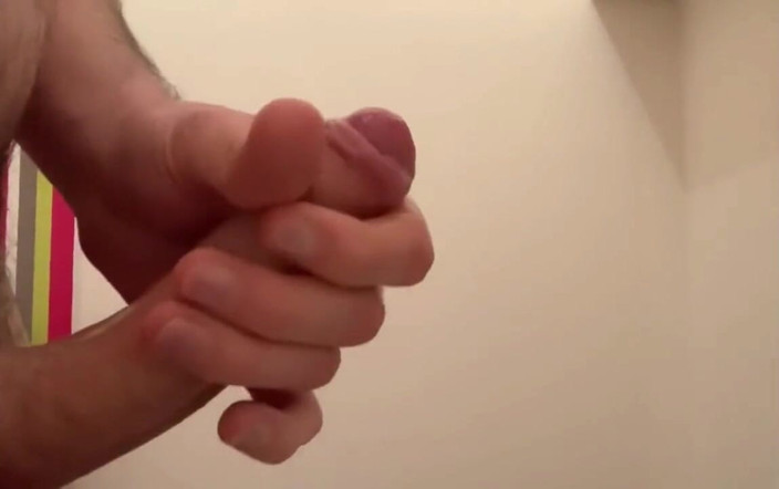 qaz11: Handjob on camera - 610