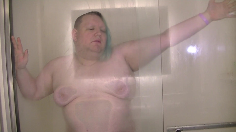 Roxxie rae page: Quyến rũ khi tắm