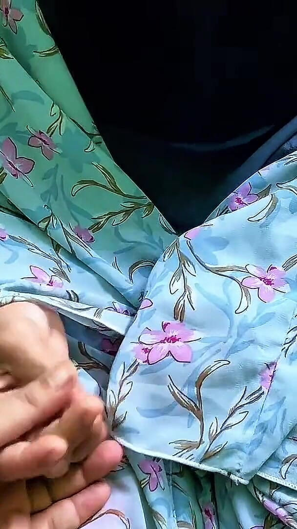 When a Sexy Lady Comes to Me Asking for a Donation (Kaleonjoybd)