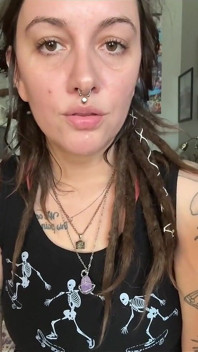 Thổi khói vào bạn và chảy nước dãi