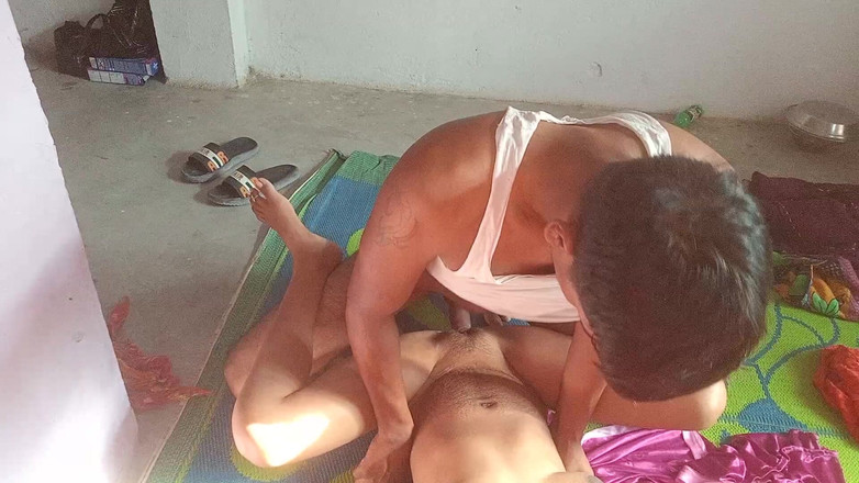 Rinki Jha: Nevlastní sestra zavolala sousedovu manželku domů a hodně ji ošukal