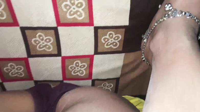 Sexy_Leddy: Šukal mě do kundičky, když spal, dal si kondom do...