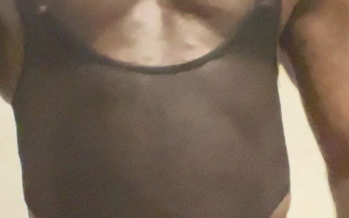 Black smoking muscle stepdad: Dopo l'allenamento flessibile e busto show equipaggiamento con la tuta...
