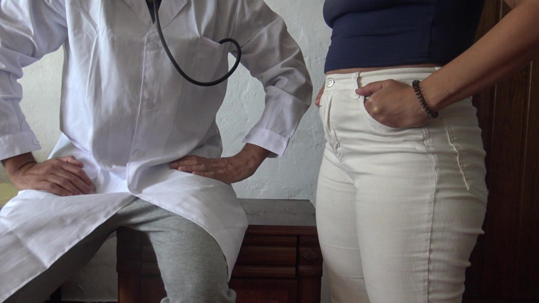 Souzan Halabi: Cette musulmane turque est choquée quand un docteur regarde dans...