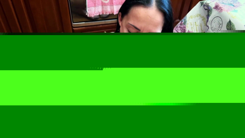 Frintteza: 배다른 아들 촬영 트렌드 호크 투아를 도울 수 있는 새엄마