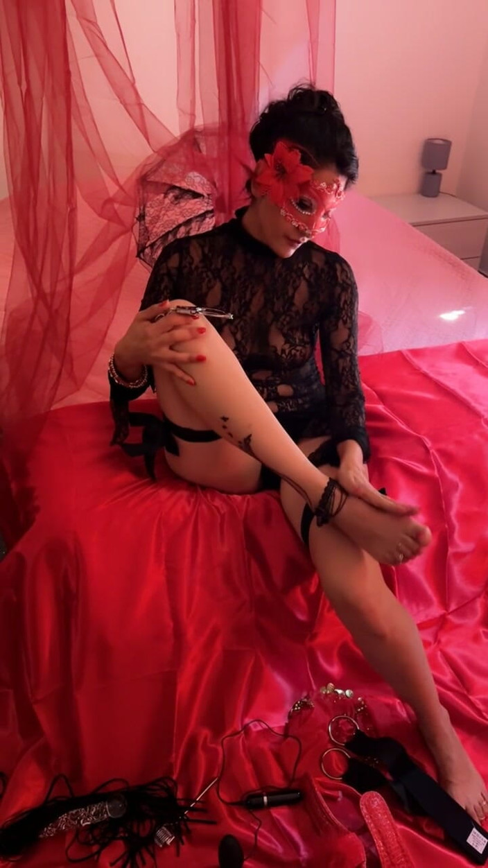 Mistress angel: Госпожа Энджел снова веселится
