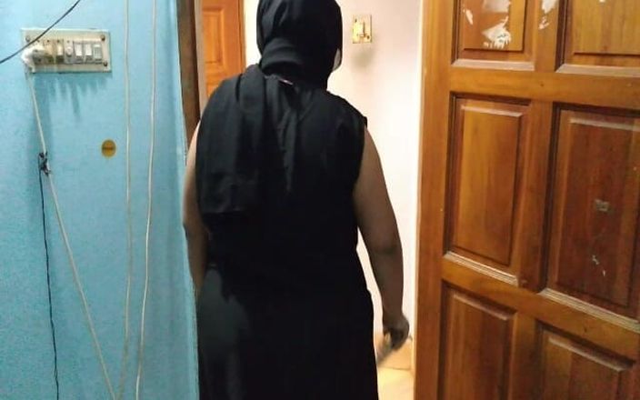 Aria Mia: Ogromny tyłek Hidżab Bhabi