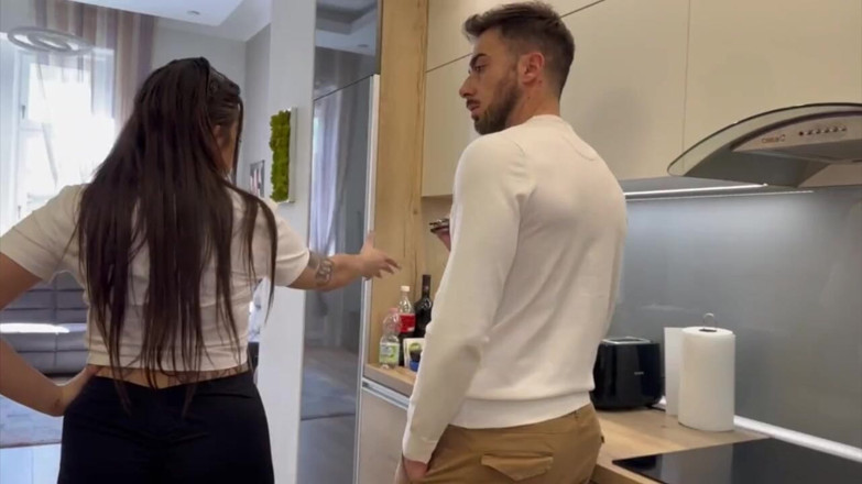 Francis X official: Futai anal cu agent imobiliar