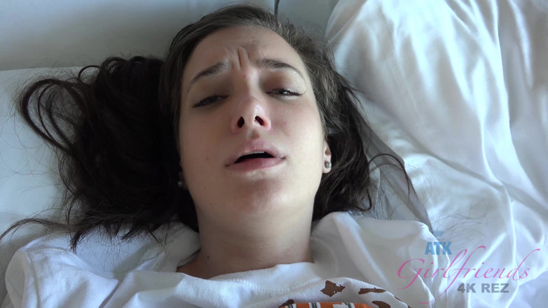 ATK Fans (Girlfriends): Po tym, jak Gia pali papierosa, sięga do ssania twojego...