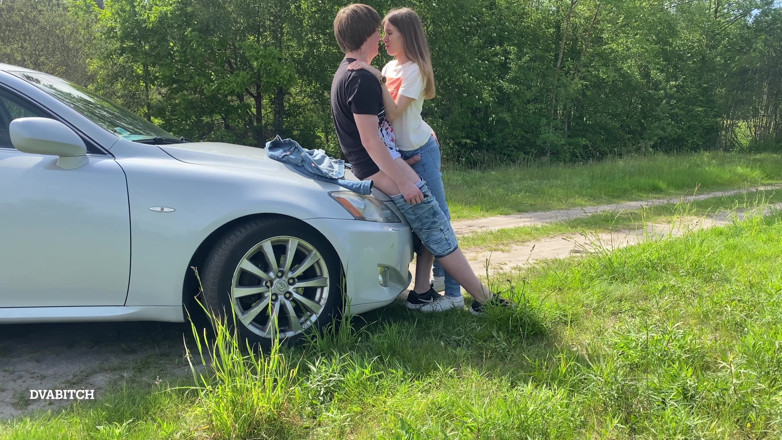Dvabitch: Amateur teen got fucked outdoors