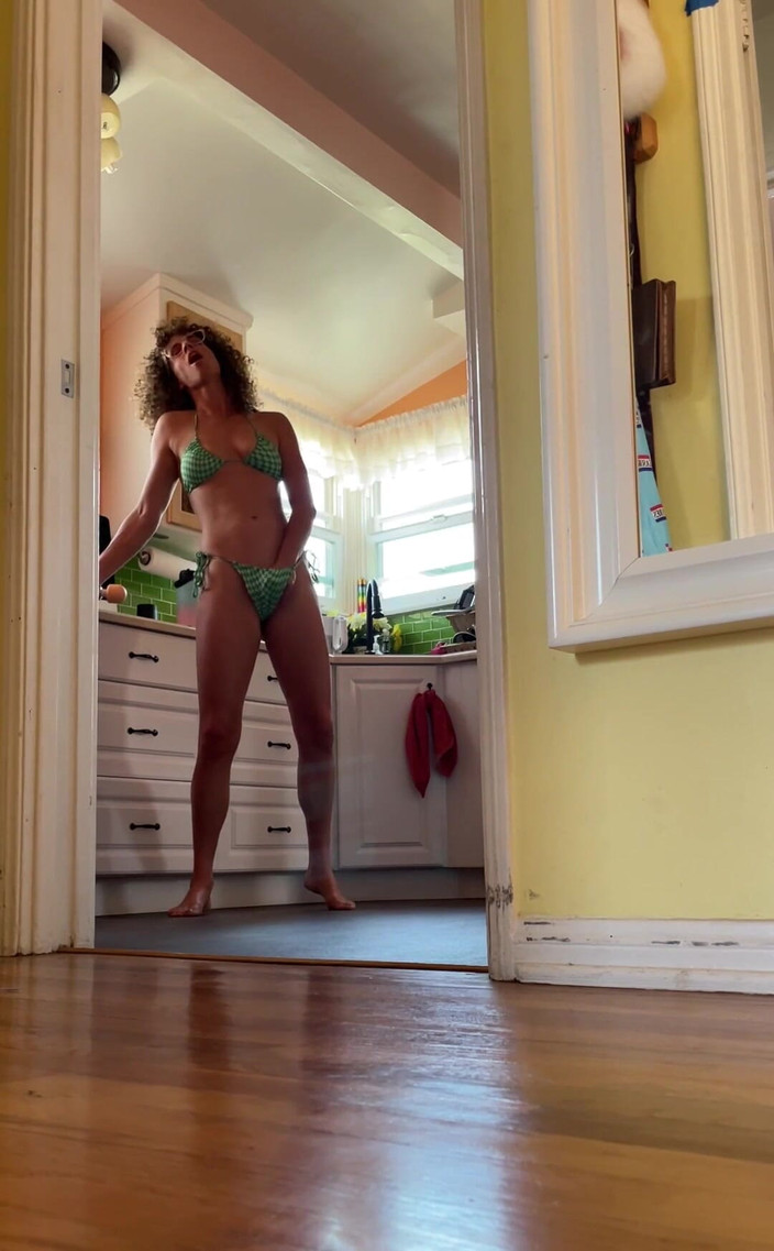 VibeWithMommy: Yahudi üvey anne fışkırtıyor ve üvey oğlunu 31 talimatını izlerken yakalıyor!