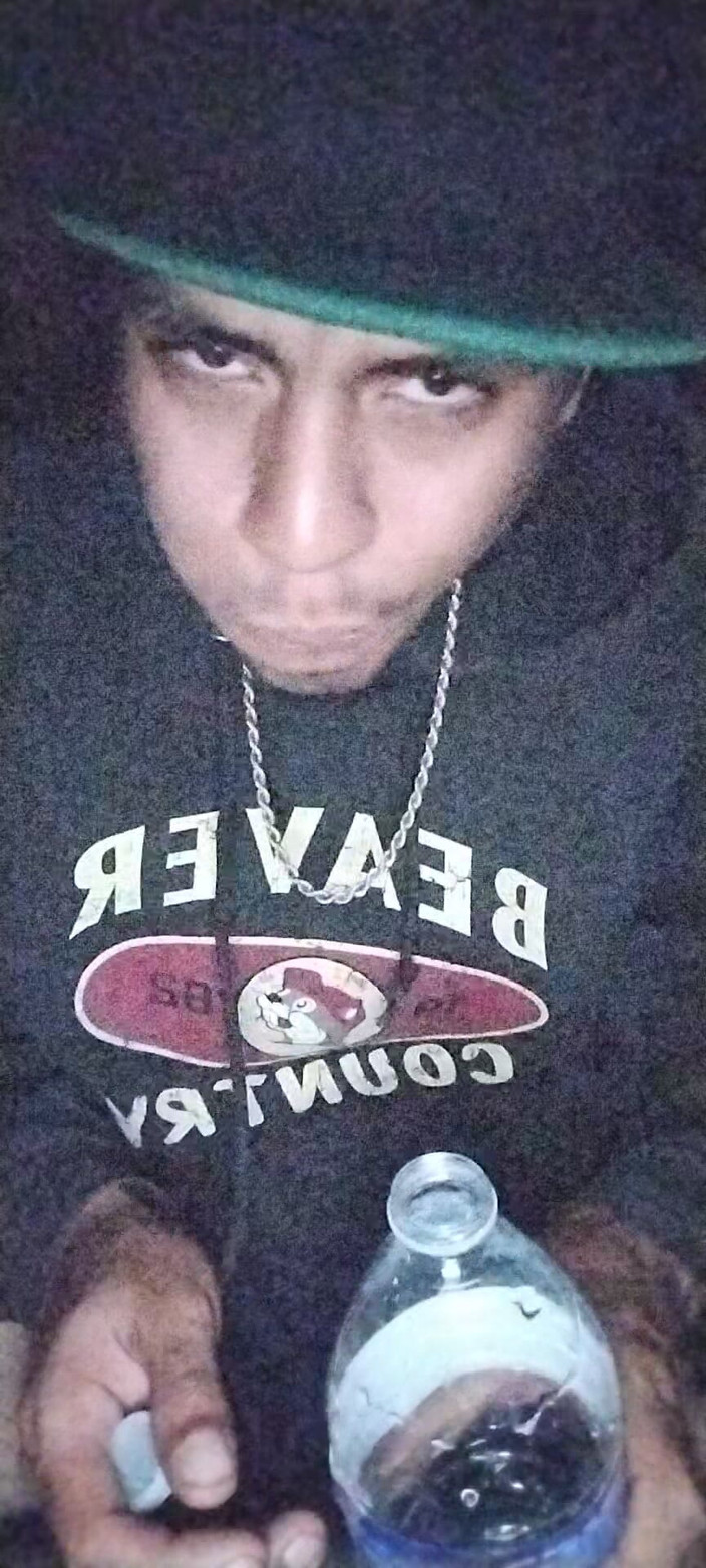 AlexAlejandro13: Full av saliv med en mini liten ackord