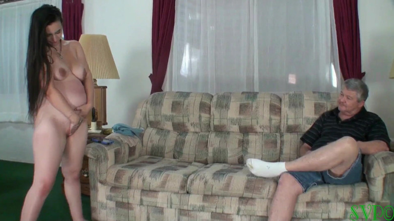 Pregnant amateurs: Voy a disfrutar mucho follando a mi hijastra
