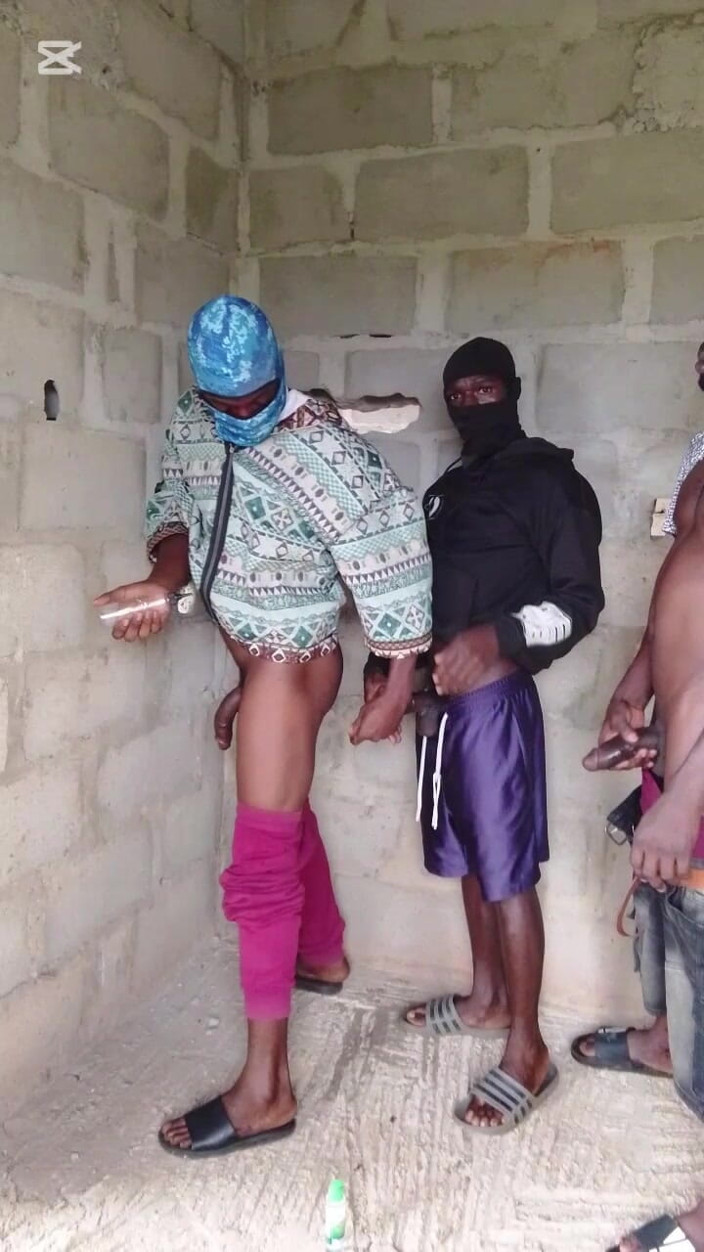 solomonnaija: Sexy trojka s manly guys