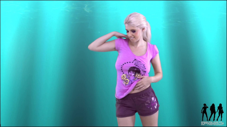 Bopping babes: Holly M - 핑크색과 변태