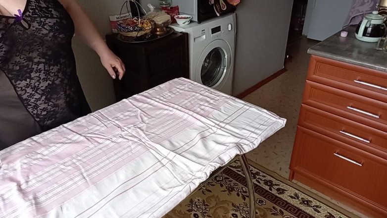 Zona901: Matură sexy masează pula cu ulei până când ejaculez