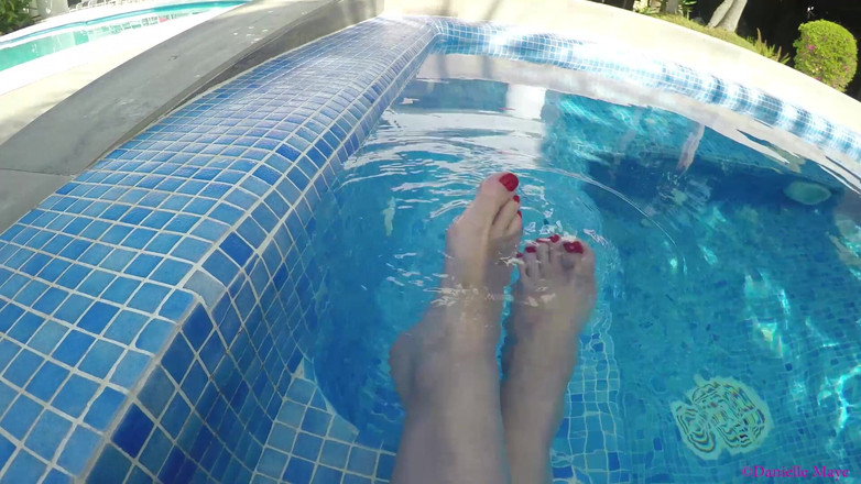 Danielle Maye: Tots dans un jacuzzi
