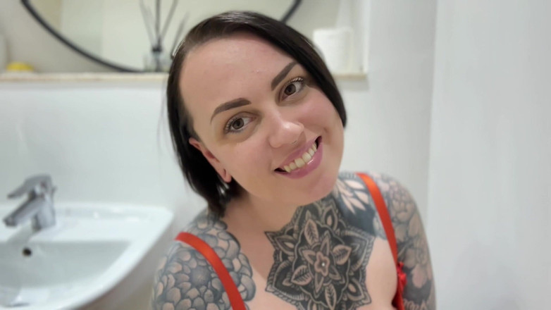 Miss Valentina: Lidská toaleta