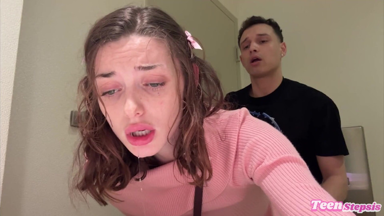 Teen StepSis: Daisy Love Fucking in a Mall Bathroom