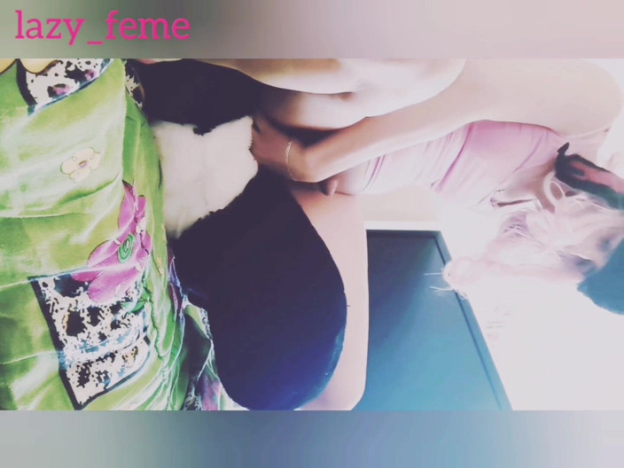 Lazyfeme: Sissy effeminato fa sesso con un enorme giocattolo da panda