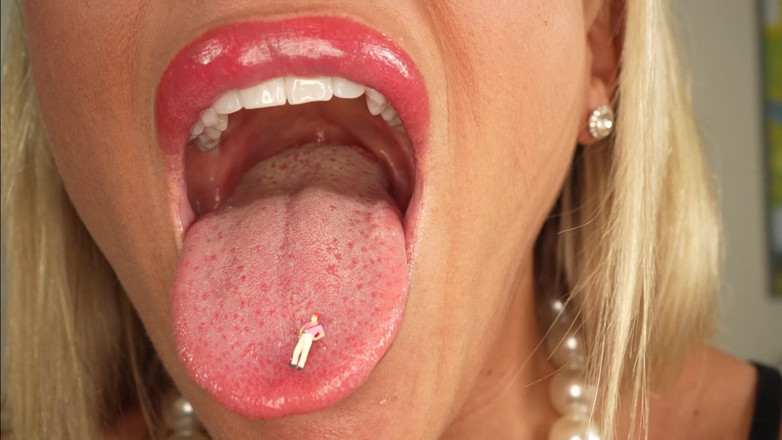 CALLIE ROKS: 借款人被callie的巨人了一根热辣的肌肉