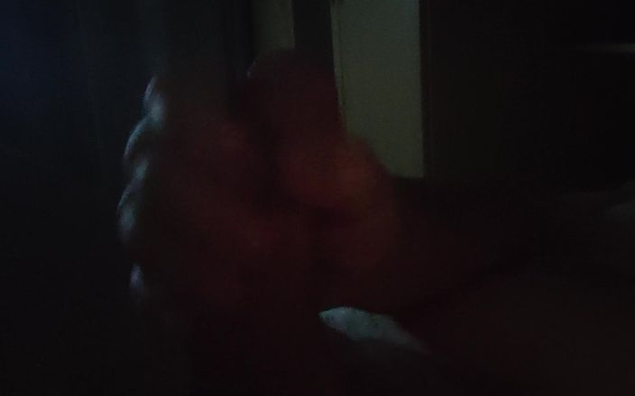 Weemando: Punheta quieta no escuro