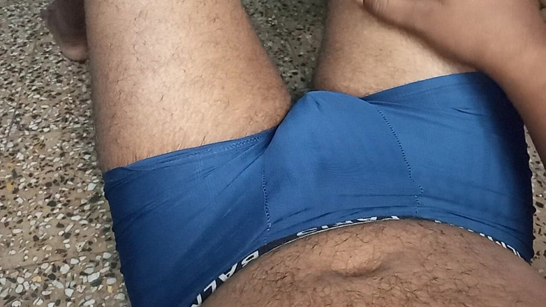 Sweet Indian cock: 핥고 내 페니스 나이트 섹스를 빠는 바비