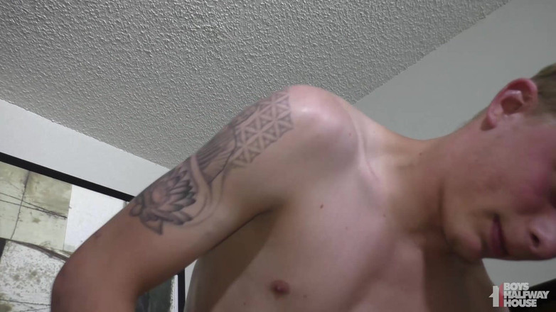 Boys half-way house: Pierwsze kremówka delinquenta