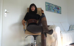 Lady Victoria Valente: Široké thight pásy, část 14