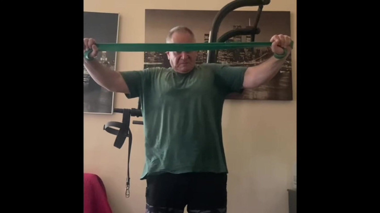 Alex Art: 壮汉训练后手淫