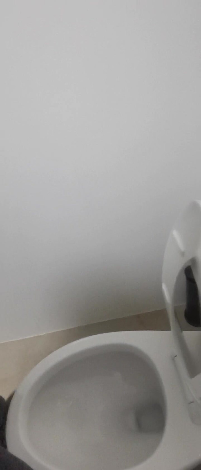 NeatGame458: Toilet umum pria bikin aku sange berat