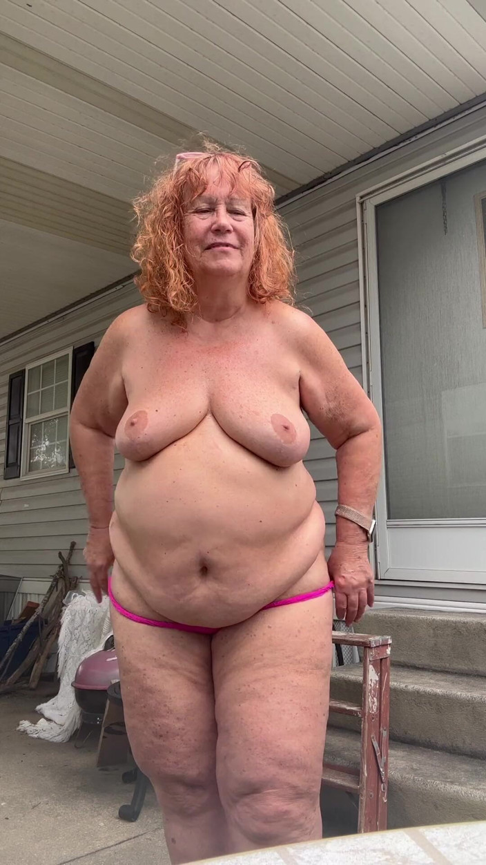 Big Ass 4 U: Outside Tease