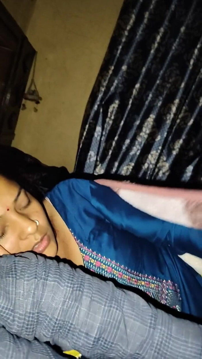 sashaa: Labă rapidă de la o fată indiană desi din sat