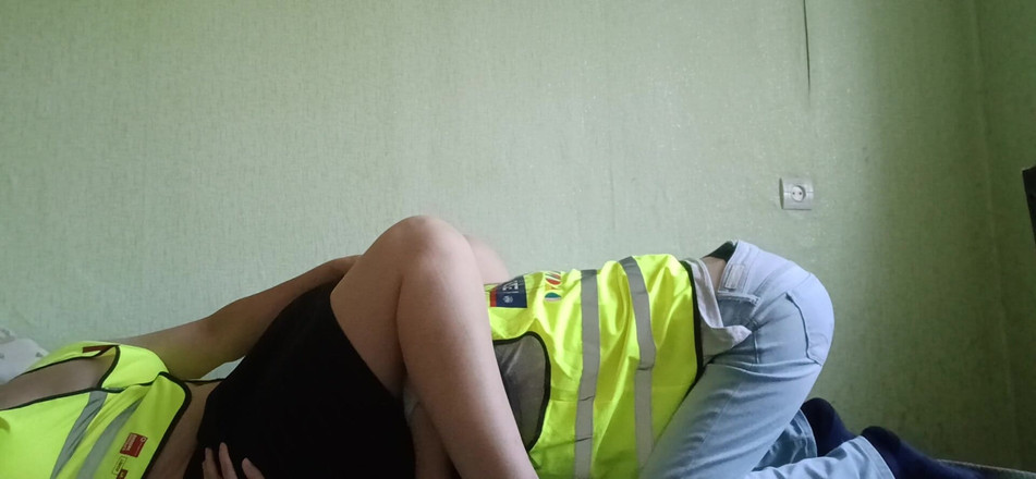 Lesbian-illusion: Горячий рискованный секс между двумя лесбиянками-коллегами по работе